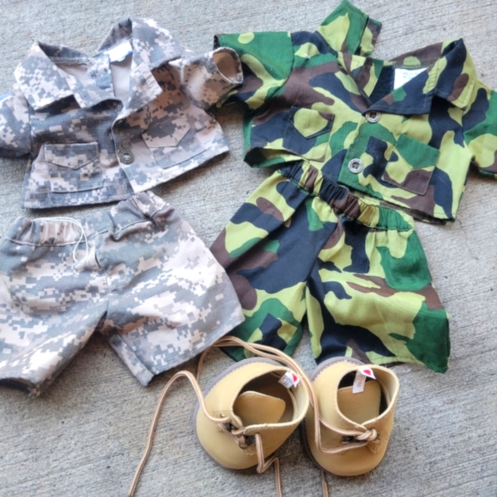 Build a bear military lot(open for more photos)